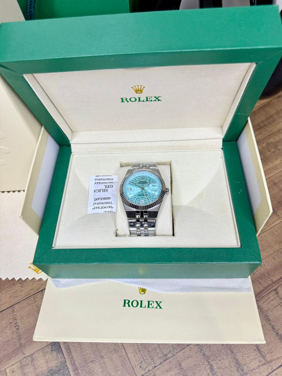 Montre Rolex Avec Packaging Complet – Image 2