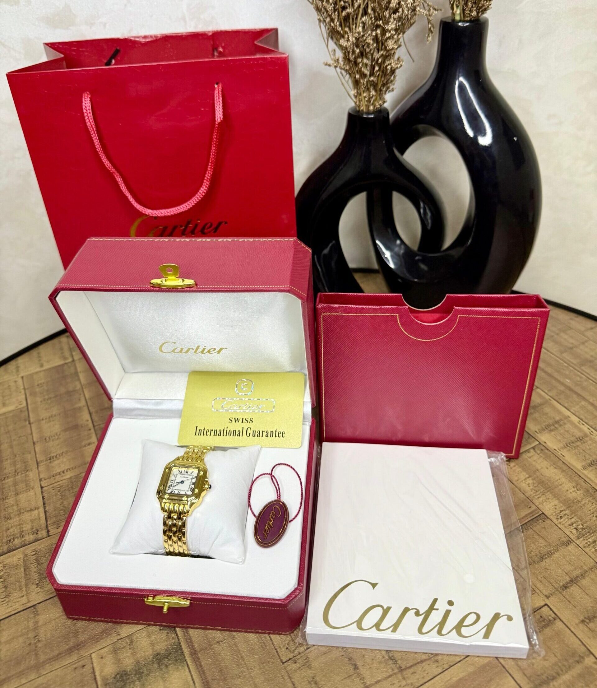 Montre Cartier avec Packaging Complet