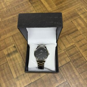 Montre DW avec boite simple