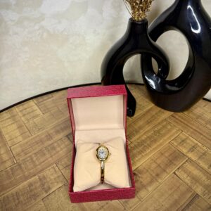 Montre cartier avec boite simple